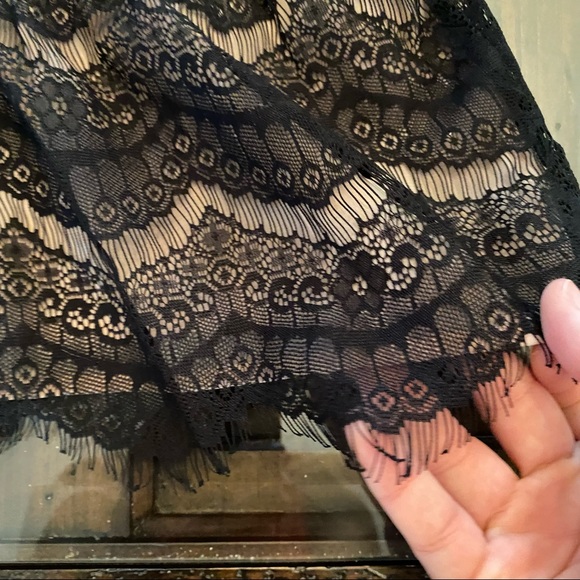 Loft Ivory and Black Lace Blouse Size S - Picture 3 of 10